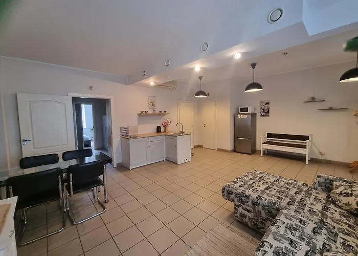 Camellia Studio Apartment & Parking